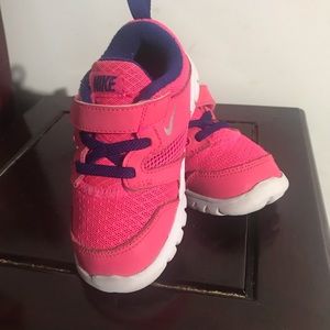 Toddlers Nike shoes